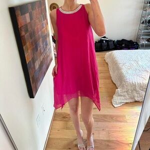 Chic Sleeveless High-Low Dress in Vibrant Pink